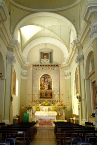 Chiesa di S. ciriaco, interni della chiesa parrocchiale