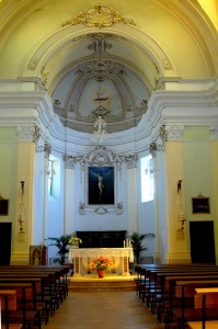 Chiesa di S. Vito martire, interno.