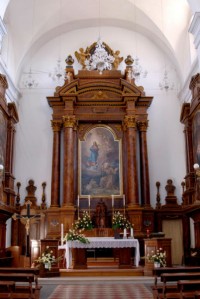 Chiesa di S. Serafino, interno.