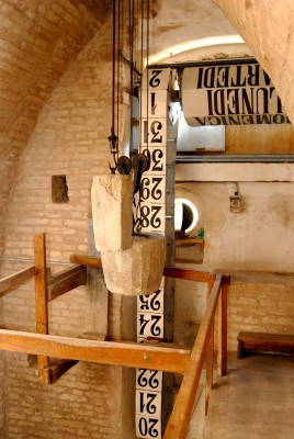 Torre della  orologio, interno della torre campanaria.