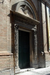 Chiesa di S.Agostino nuovo, portale.