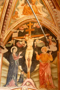 Chiesa della Resurrezione, oratorio degli innocenti con affreschi del 1400 di Marino Angeli